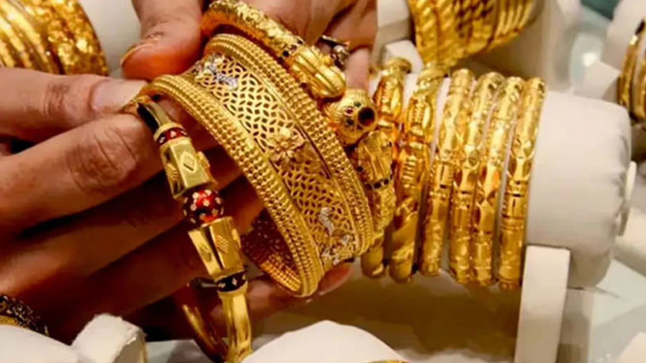 Gold Price in Pakistan Jumps Rs6,900 – Sept 18, 2026