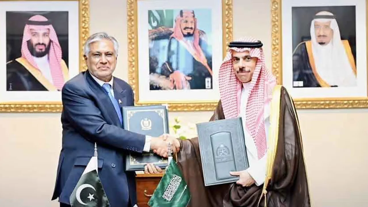 Pakistan, Saudi Arabia Sign Visa-Free Travel Agreement
