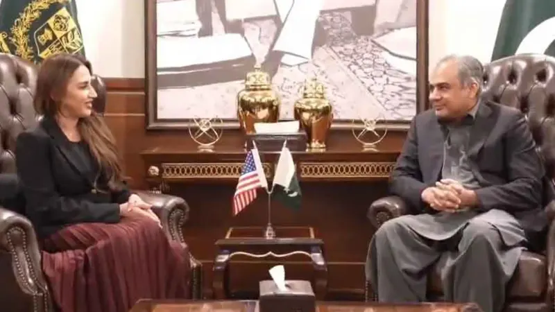 Pakistan, US Discuss Stronger Ties, Investment, Security