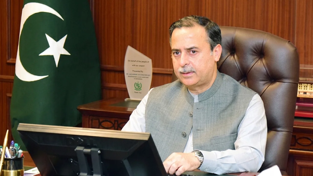 Pakistan Unveils First-Ever 10-Year National Plan for Shark Conservation
