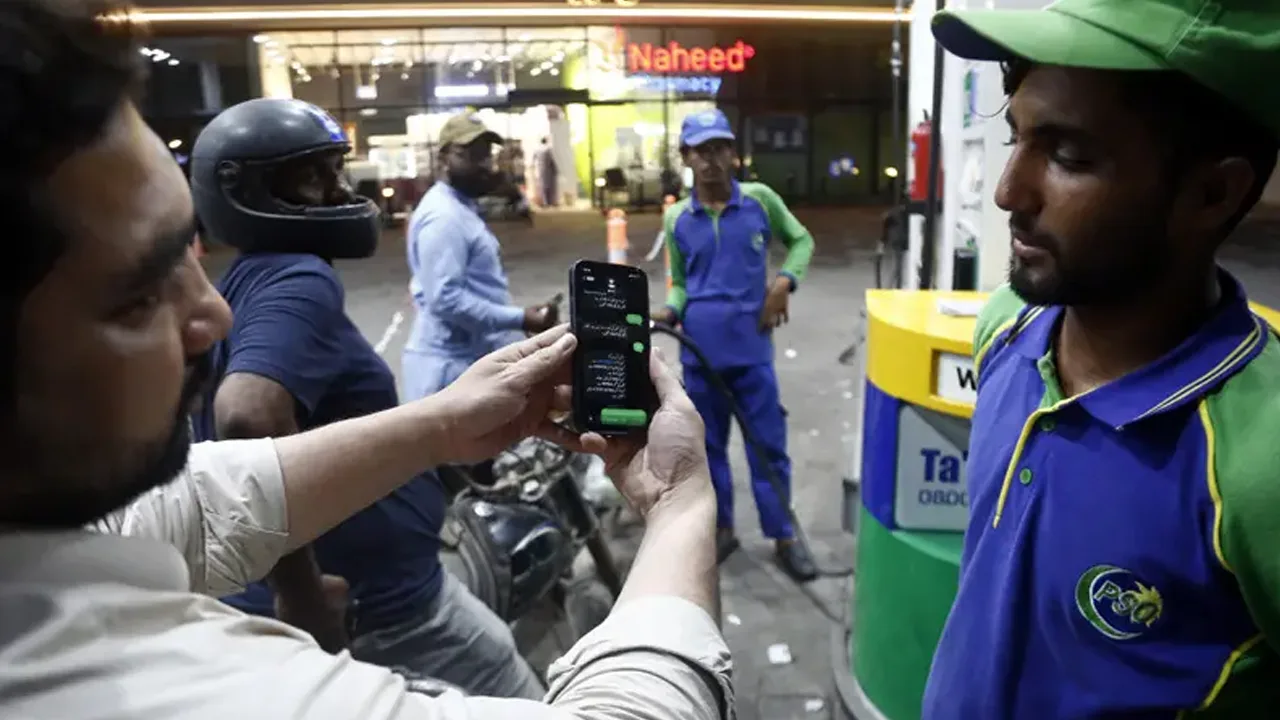 Govt May Launch Online Portal for Petrol Subsidy Complaints Soon