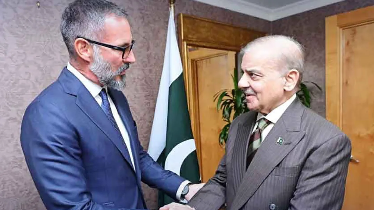 Prince Rahim Aga Khan Lauds PM Shehbaz's Efforts for Peace