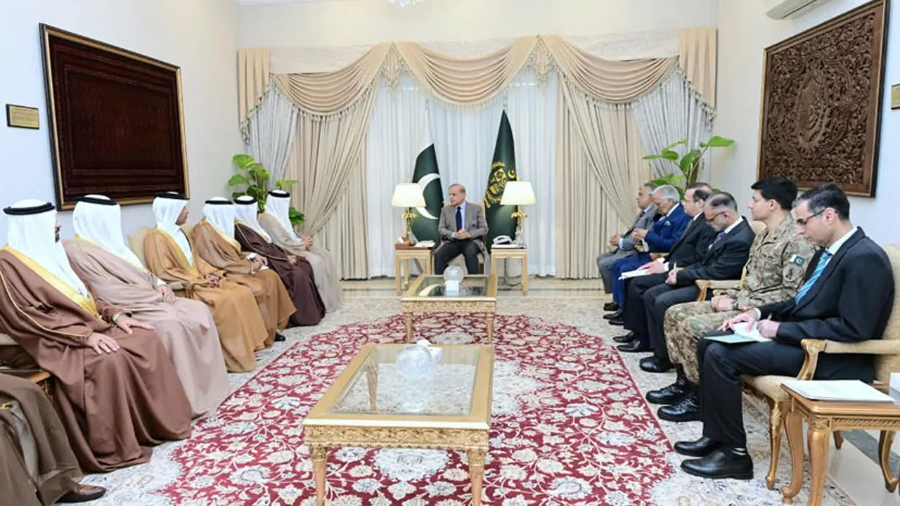 PM Shehbaz Vows to Further Strengthen Pakistan-Bahrain Cooperation in Trade, Investment and Energy