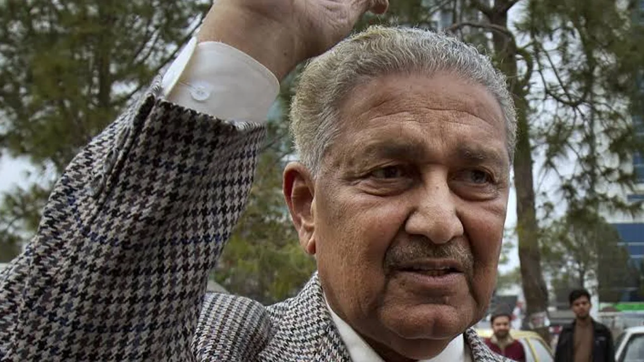 Pakistan Remembers Dr Abdul Qadeer Khan on His Fifth Death Anniversary