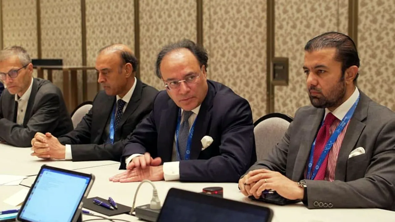Aurangzeb Reaffirms Commitment to Completing IMF Programme