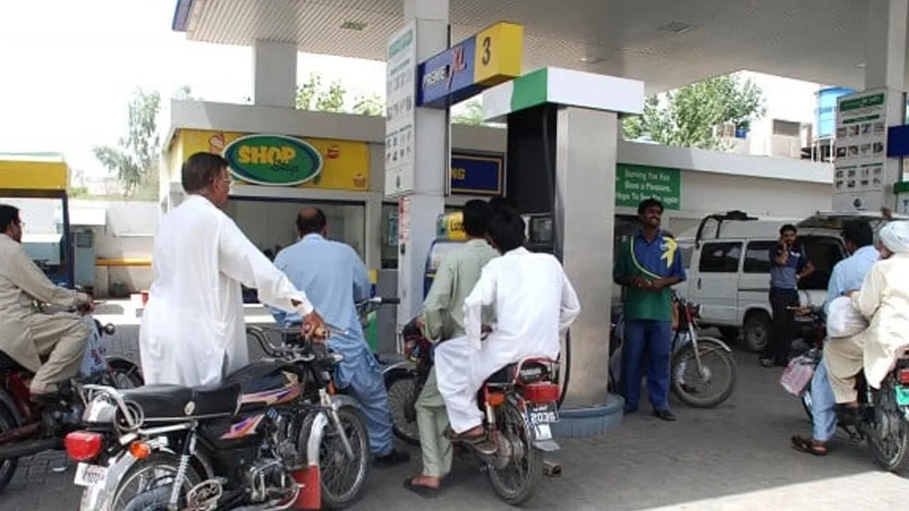 Petrol Price in Pakistan: Rs377.71 Per Litre From Oct 23