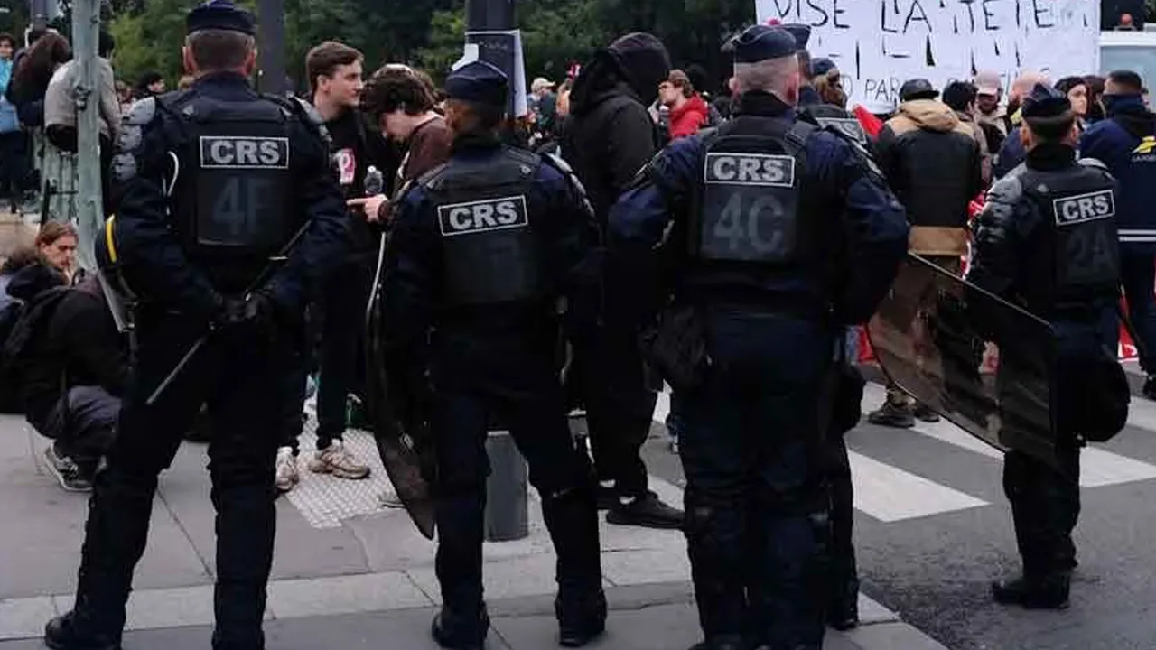 France Deploys 70,000 Police for Nationwide Protests