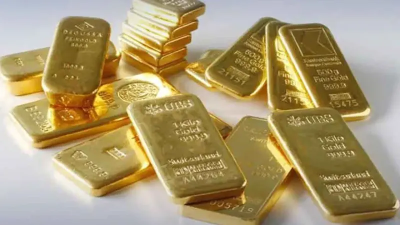 Gold Prices Drop in Pakistan: 24-Karat Gold Falls by Rs4,000 per Tola