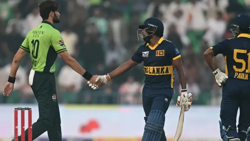 Kamindu Mendis Smashes Maiden ODI Century as Sri Lanka Set Pakistan 326-Run Target