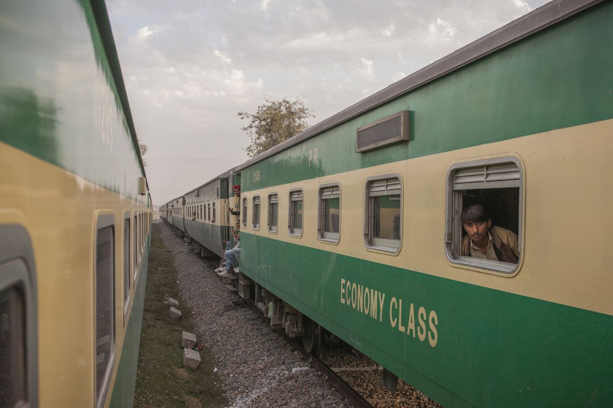 Pakistan Railways to forbid unvaccinated travellers from September 15