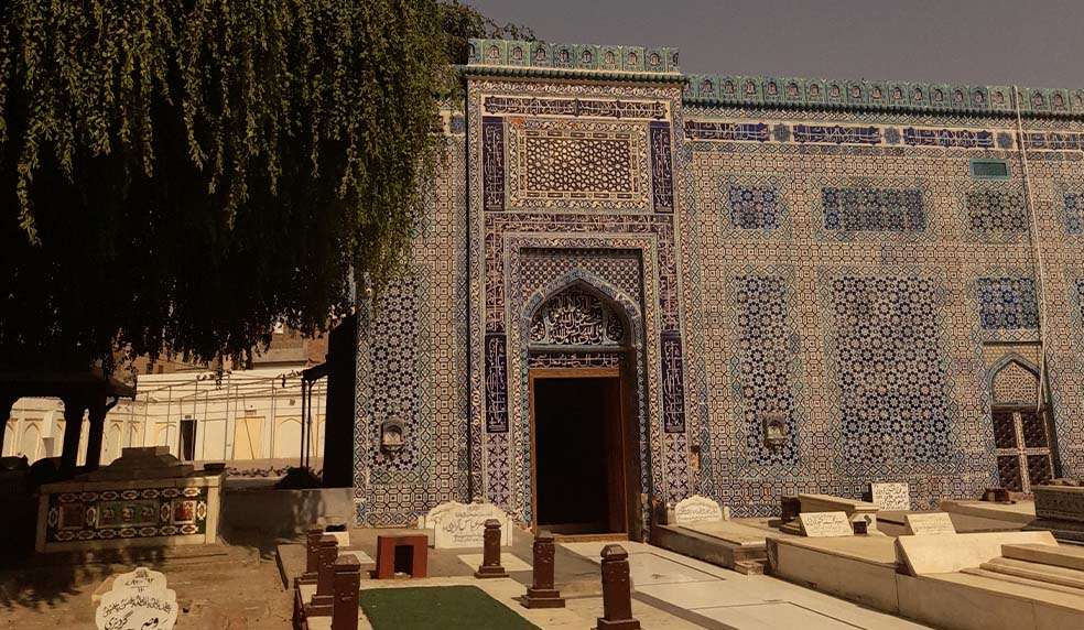 Muhallah Shah Gardez, The intricate Blue-Tiled View of The Shrine