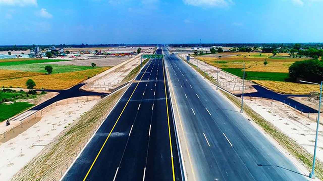 PM Imran Khan opens Hakla-Dera Ismail motorway