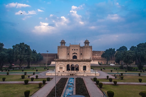 Lahore Fort, Top 10 Must Visit Places in Pakistan