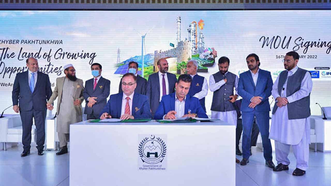 KP govt Signs MoUs with 44 foreign firms at Dubai Expo