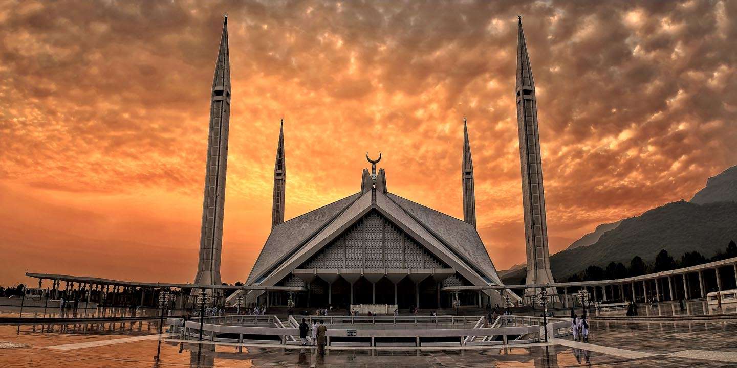 Faisal Mosque One of the Top 10 Places to Visit in Islamabad