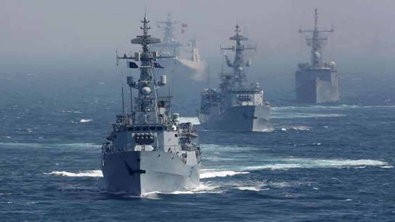 Pakistan Navy Ship ASLAT visits Port Muscat, Oman