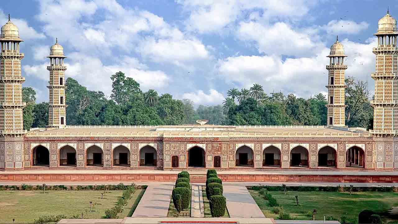 Jahangir's Mausoleum Complex Included in World Monuments Watch List 2022