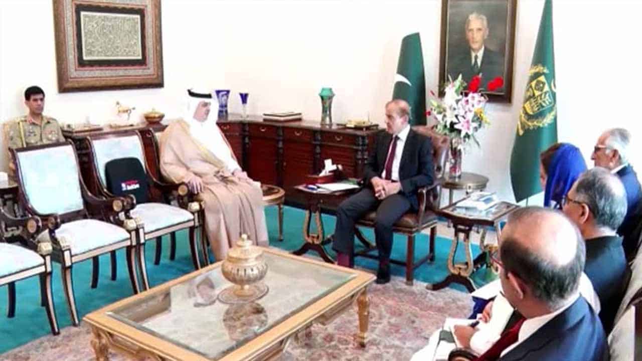 PM vows to benefit from Saudi Arabia for development in different fields