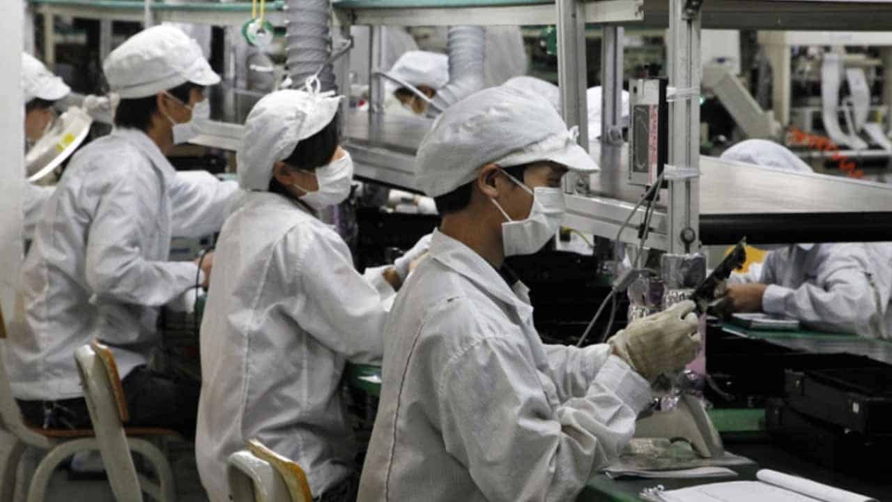 Govt To Facilitate Industry To Commence Mother Board Assembly In Pakistan By 2023