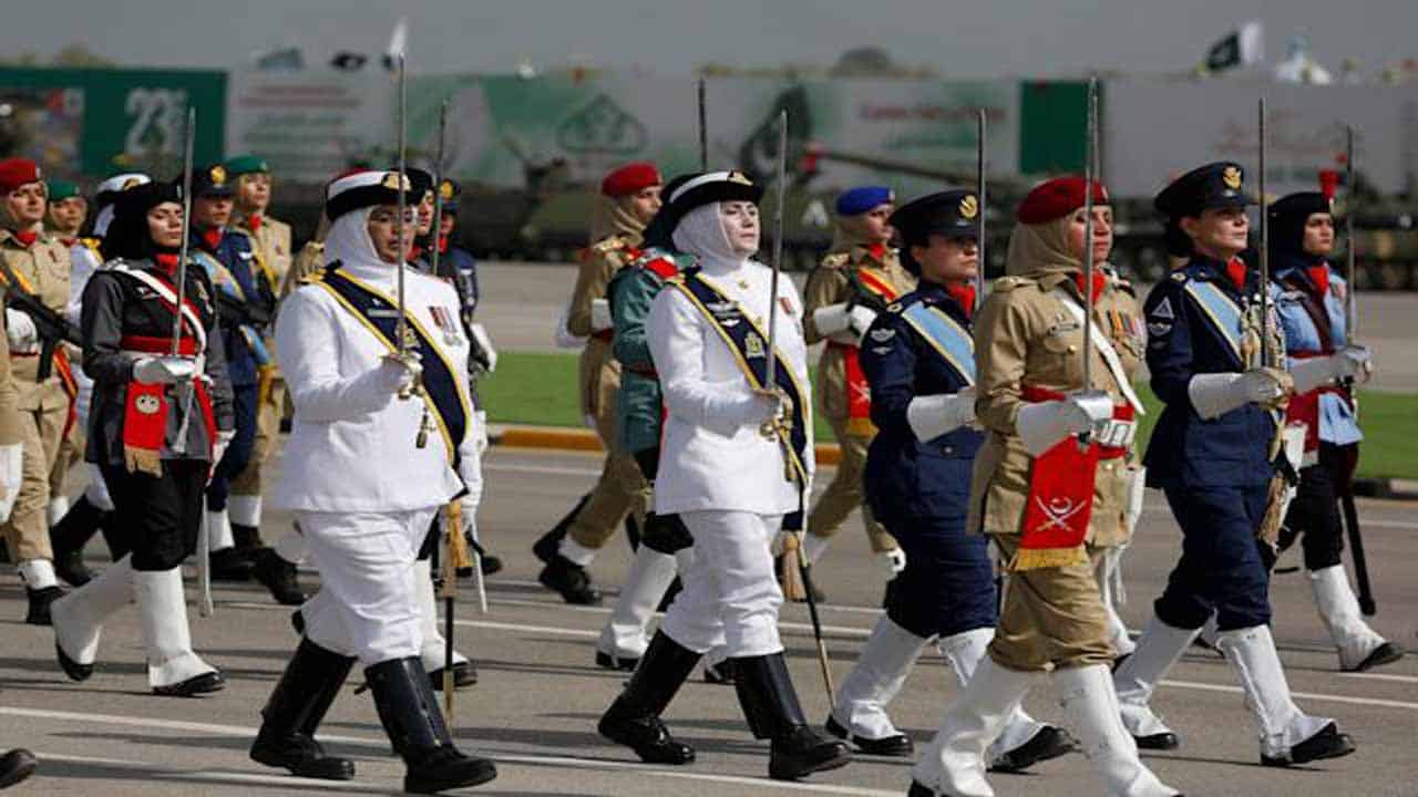 Pakistan Army has the largest women's armed forces in the #Muslim world