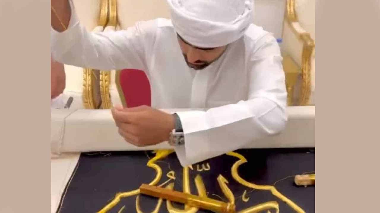 Babar Azam stitches Ghilaf-e-Kaaba in Saudi Arabia
