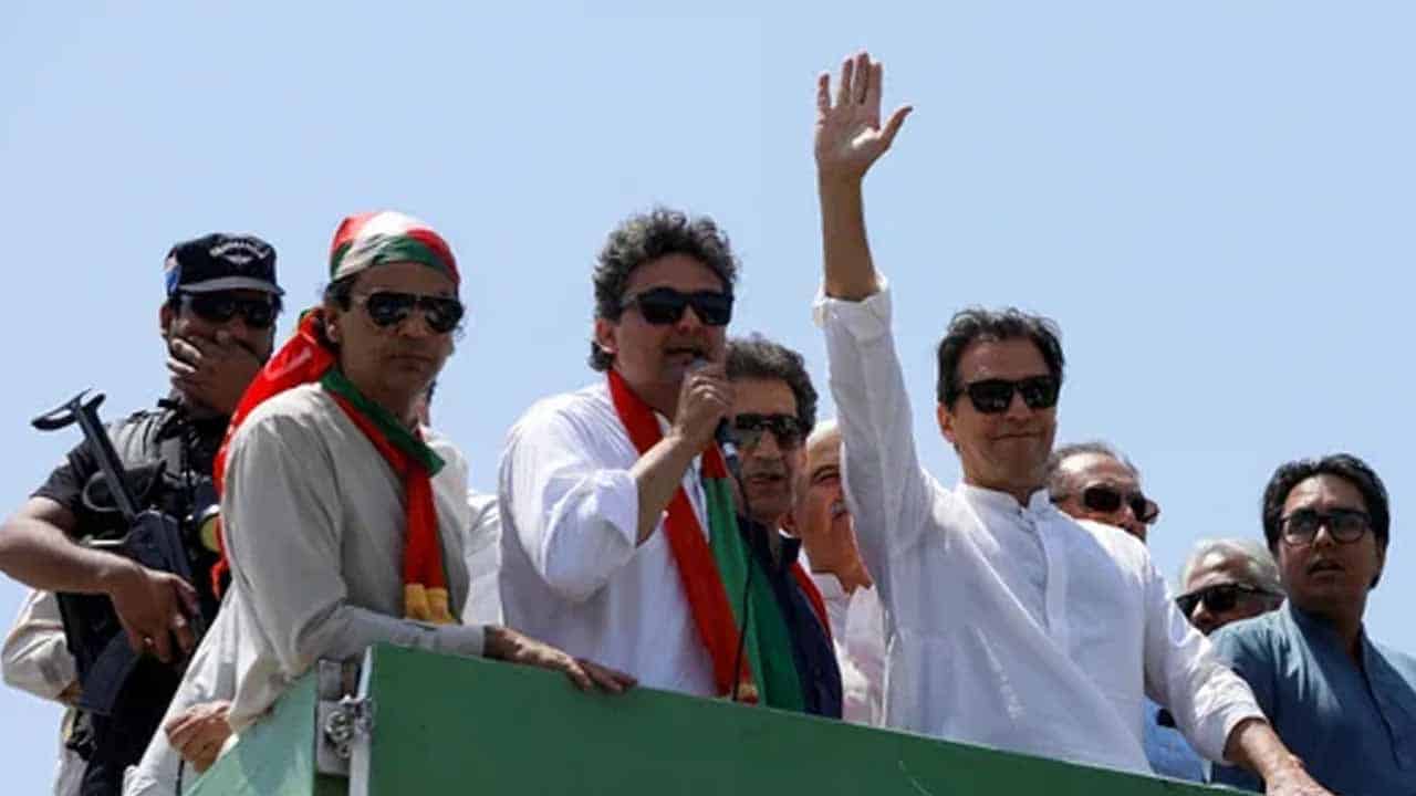 Imran Khan denies any deal, says called-off long march to avoid bloodshed