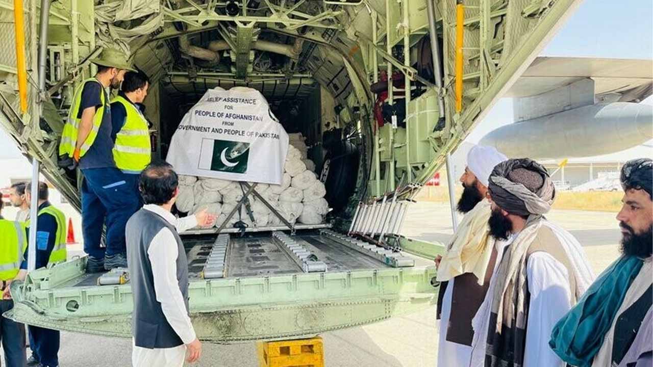 Pakistan sends first consignment of relief goods to flood-hit Afghans