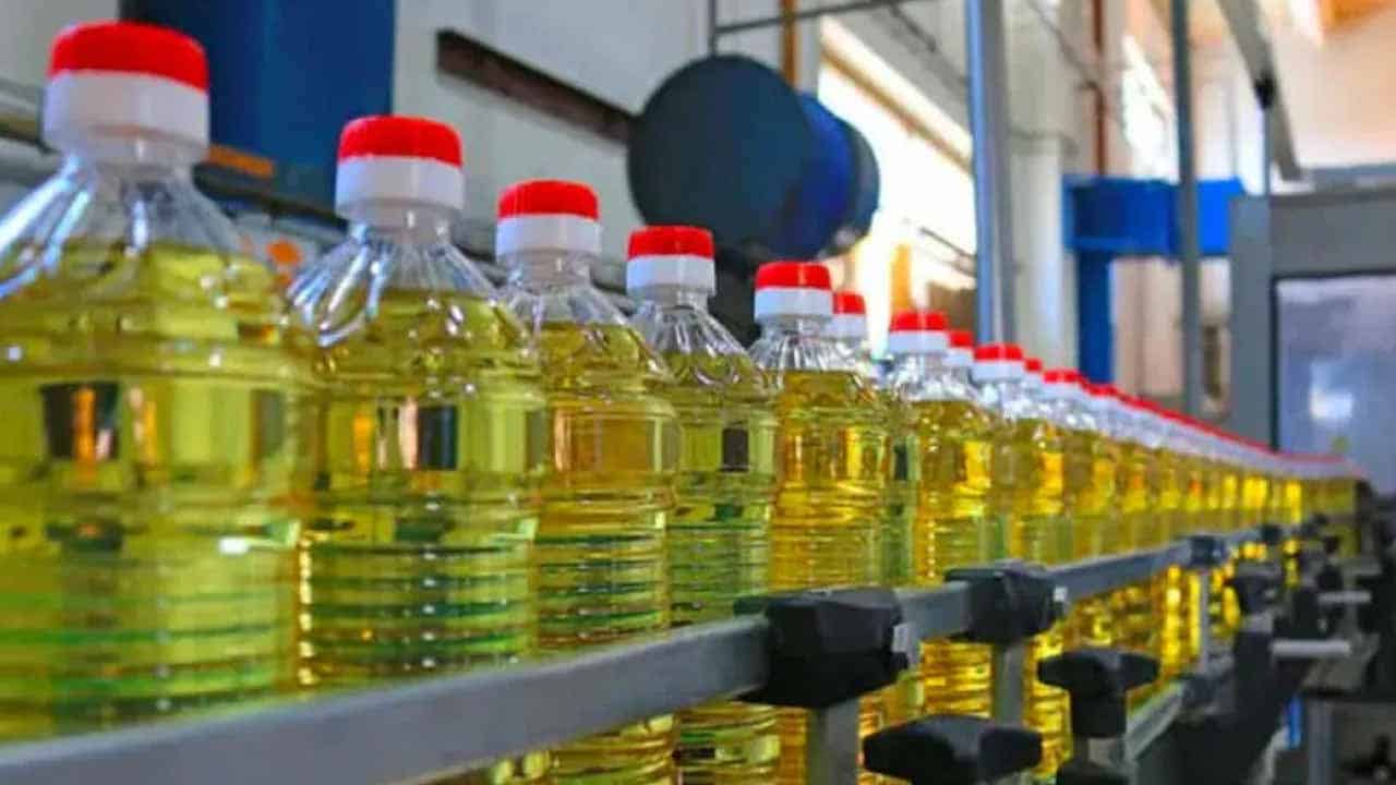 Govt shocks consumers with Rs213 per litre hike in cooking oil prices