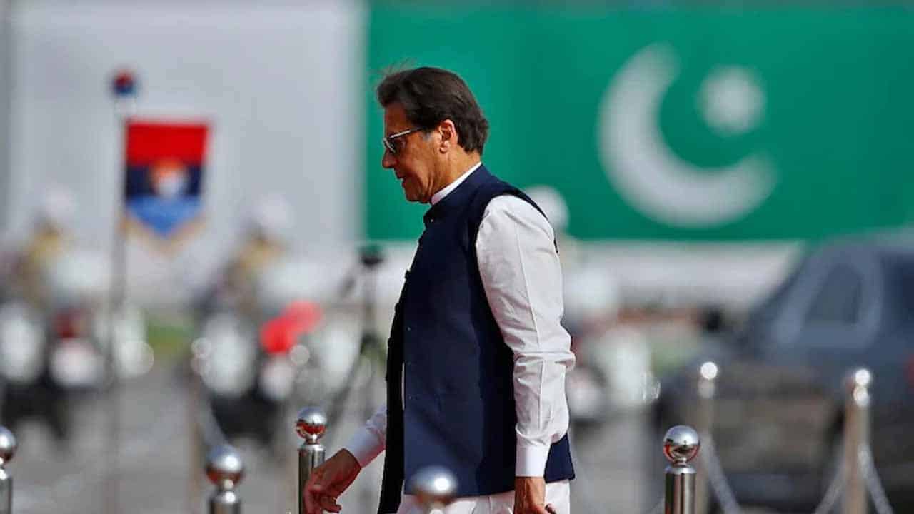 Imran Khan urges govt to boycott Indian products