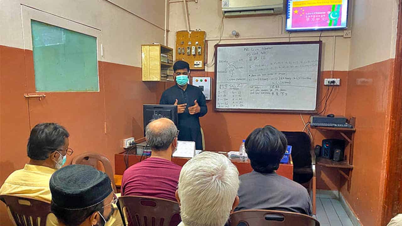 Karachi prison offers Mandarin Chinese classes to inmates