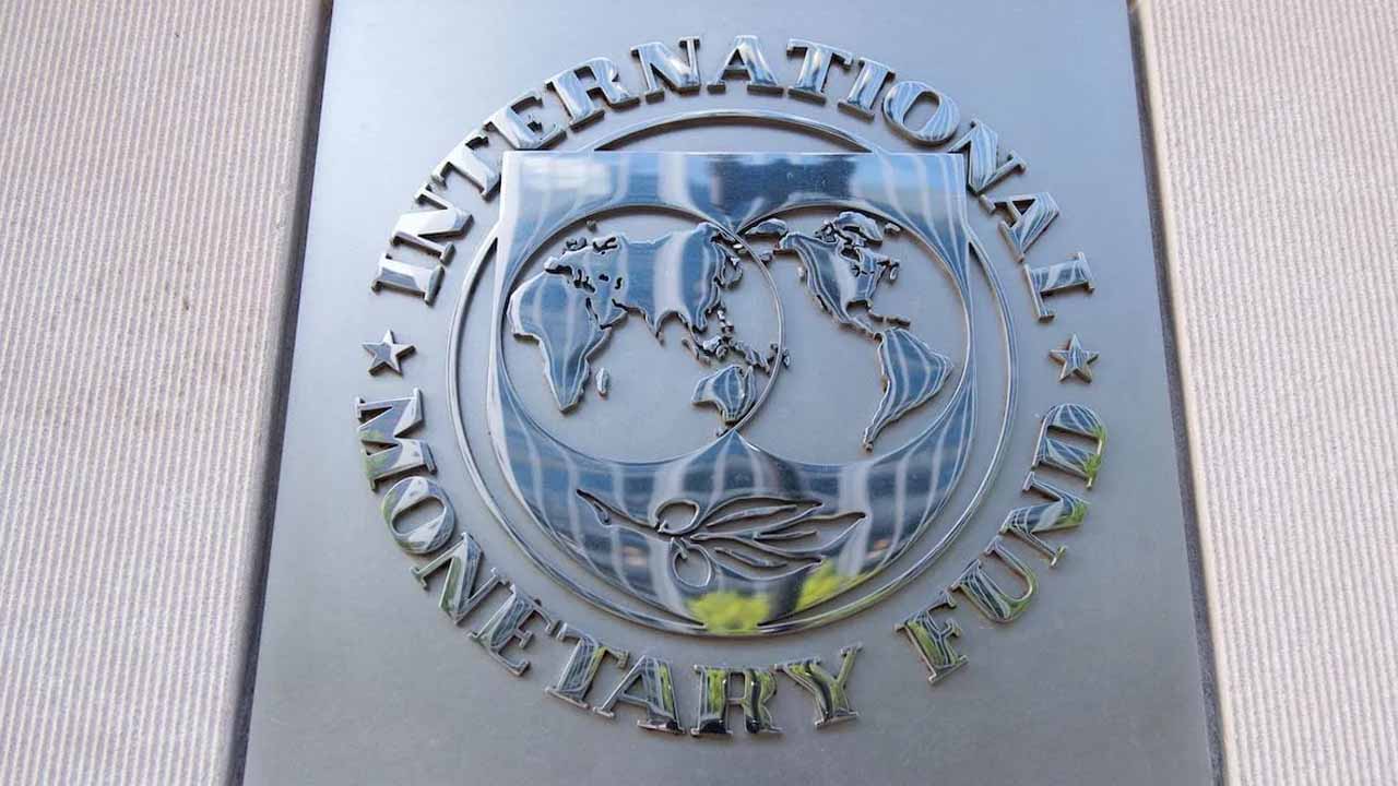 IMF asks Pakistan to meet demands within three weeks to revive a stalled program
