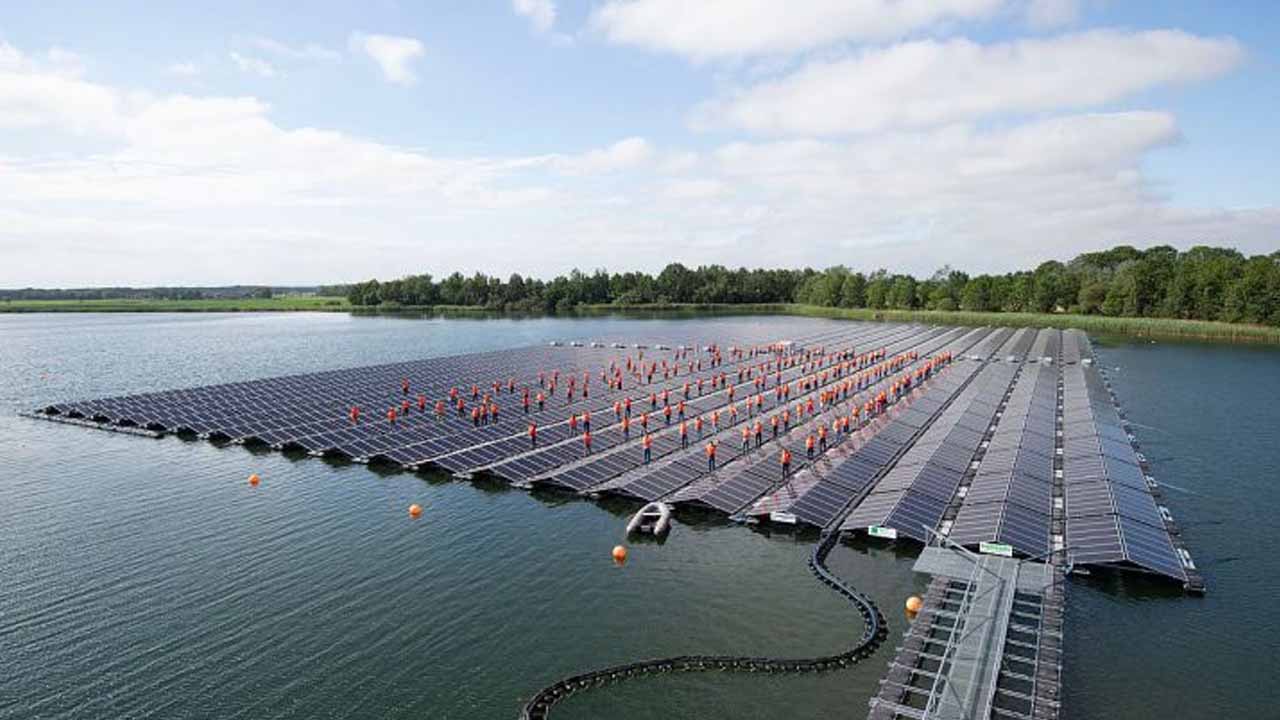 Sindh Govt to Build Pakistan’s First Floating Solar Power Plant on Keenjhar Lake