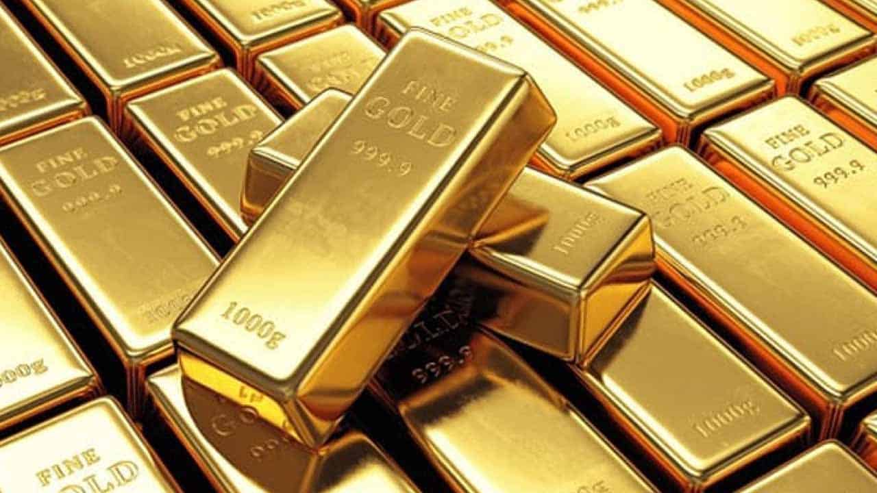 Gold takes a breather in Pakistan, falls Rs2,800 per tola