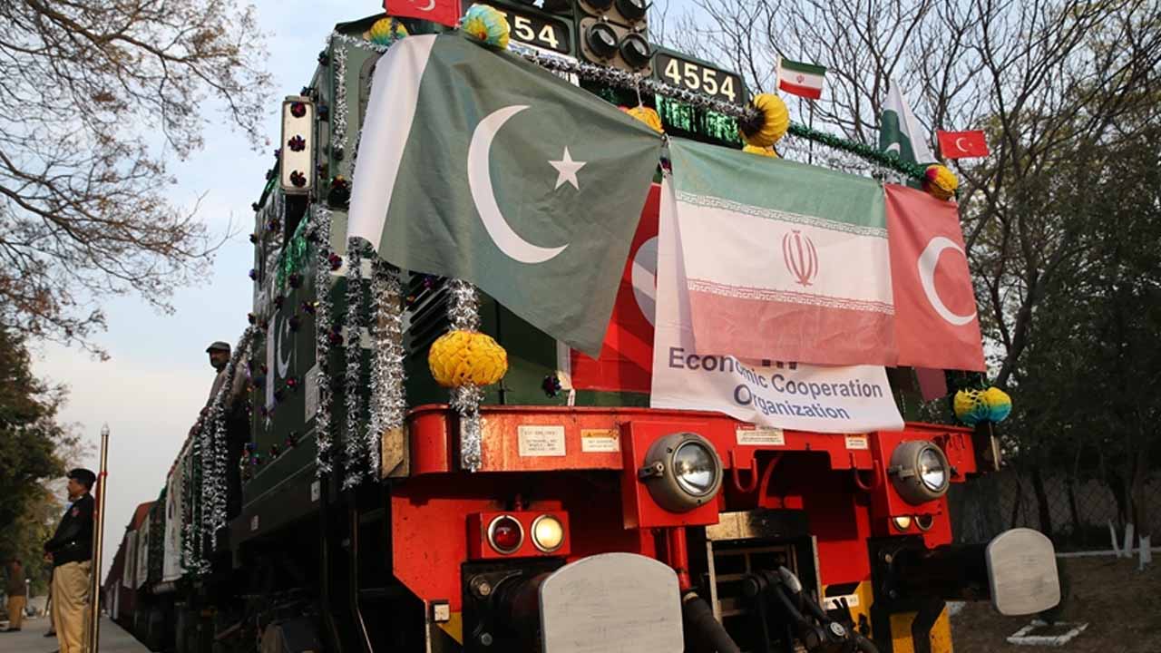 Pakistan-Iran freight train service partially restored