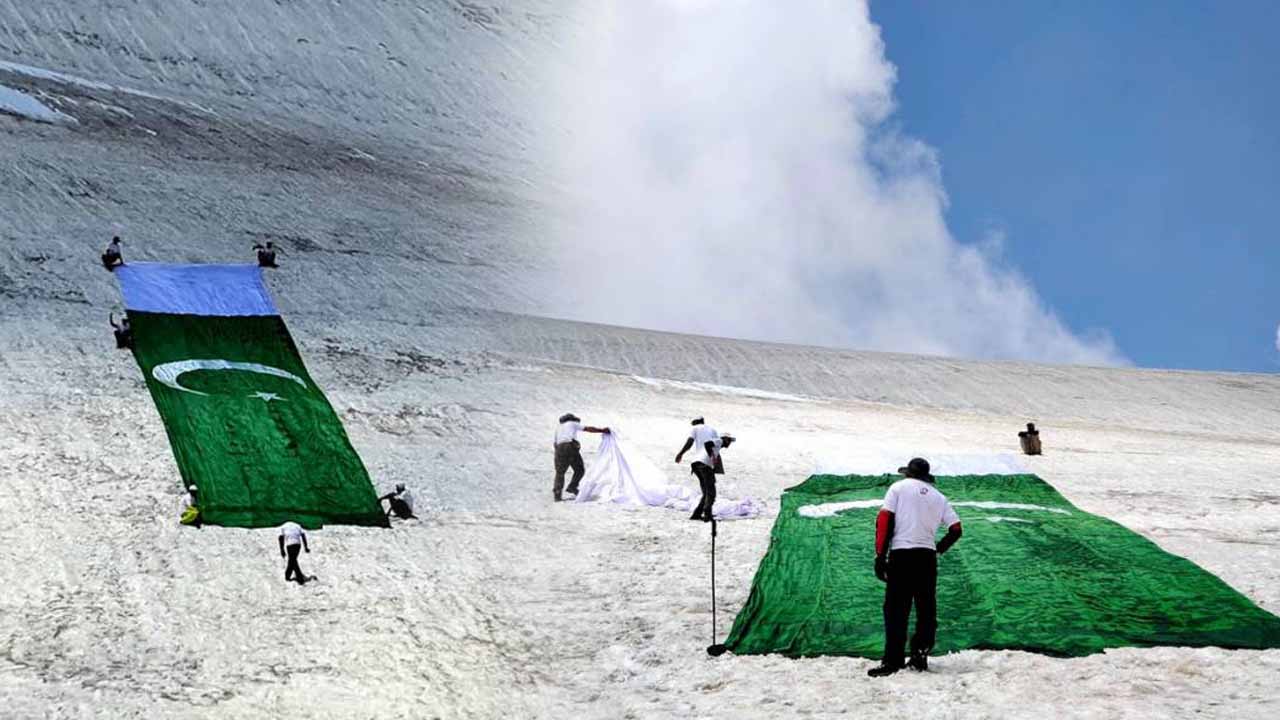Pakistani climbers set new record by raising biggest flag at KP’s Godar Pass