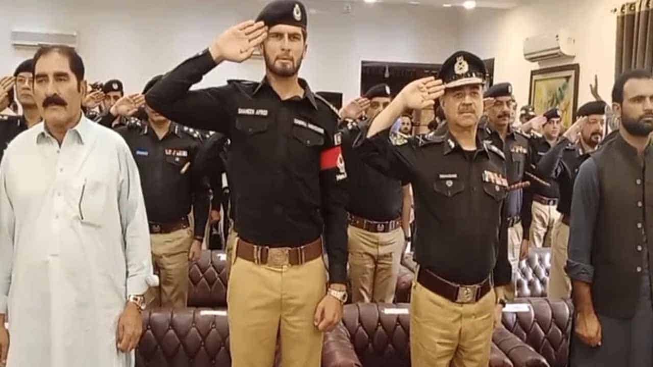 Shaheen Shah Afridi becomes honorary police officer