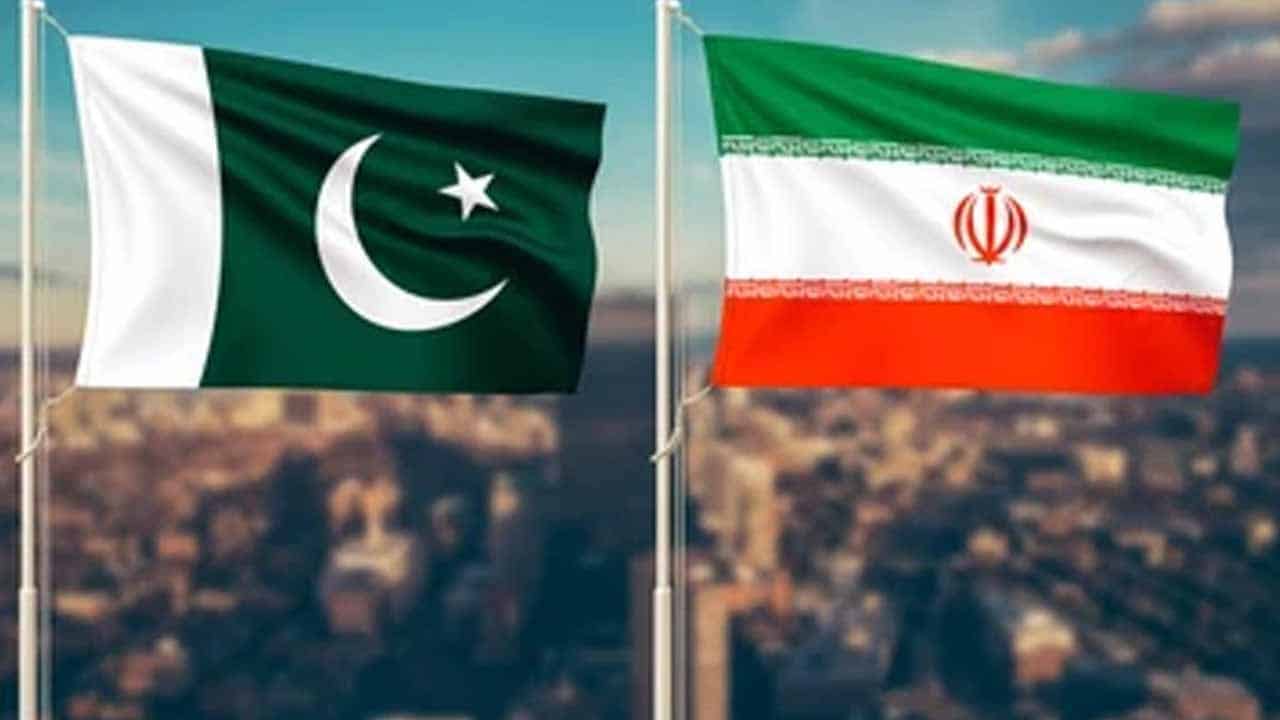 Pakistan-Iran Plan Bilateral Trade Through Local Currencies: Miftah Ismail