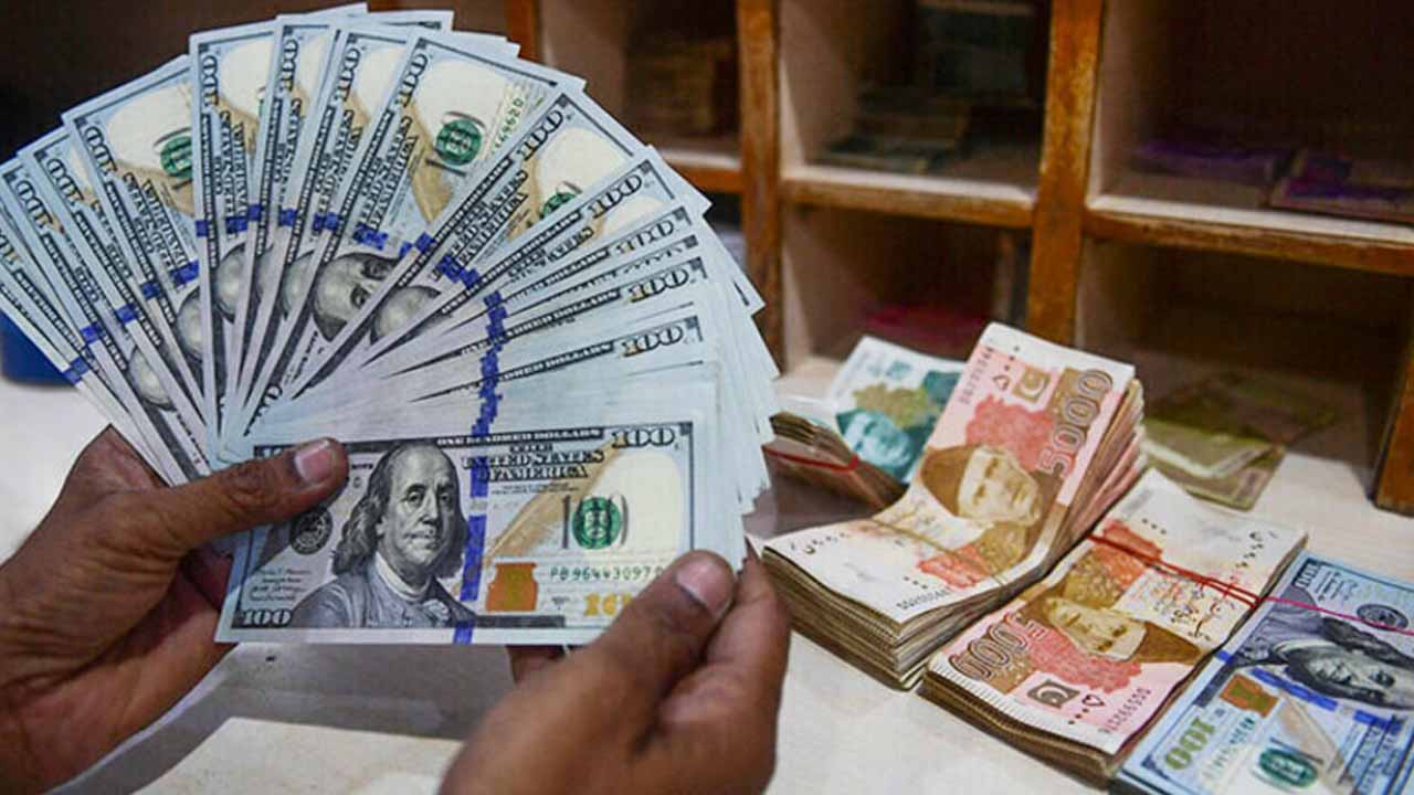 Pakistani Rupee falls by Re1 against dollar in interbank