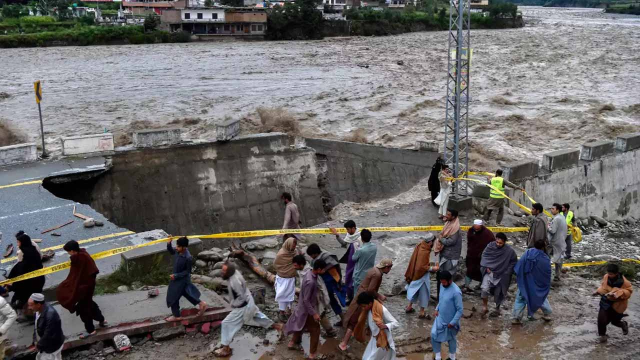 Pakistan needs at least $16.3bn for post-flood rehab