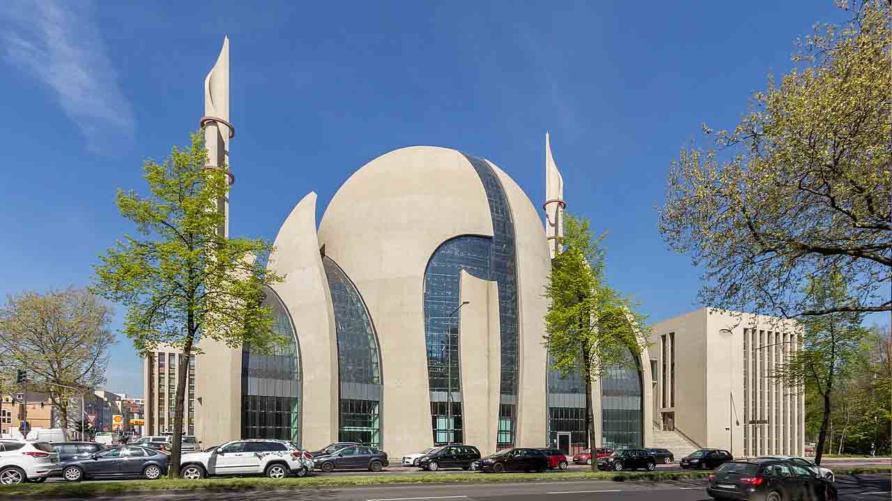 Germany’s largest mosque broadcasts Azaan over loudspeakers for the first time in history