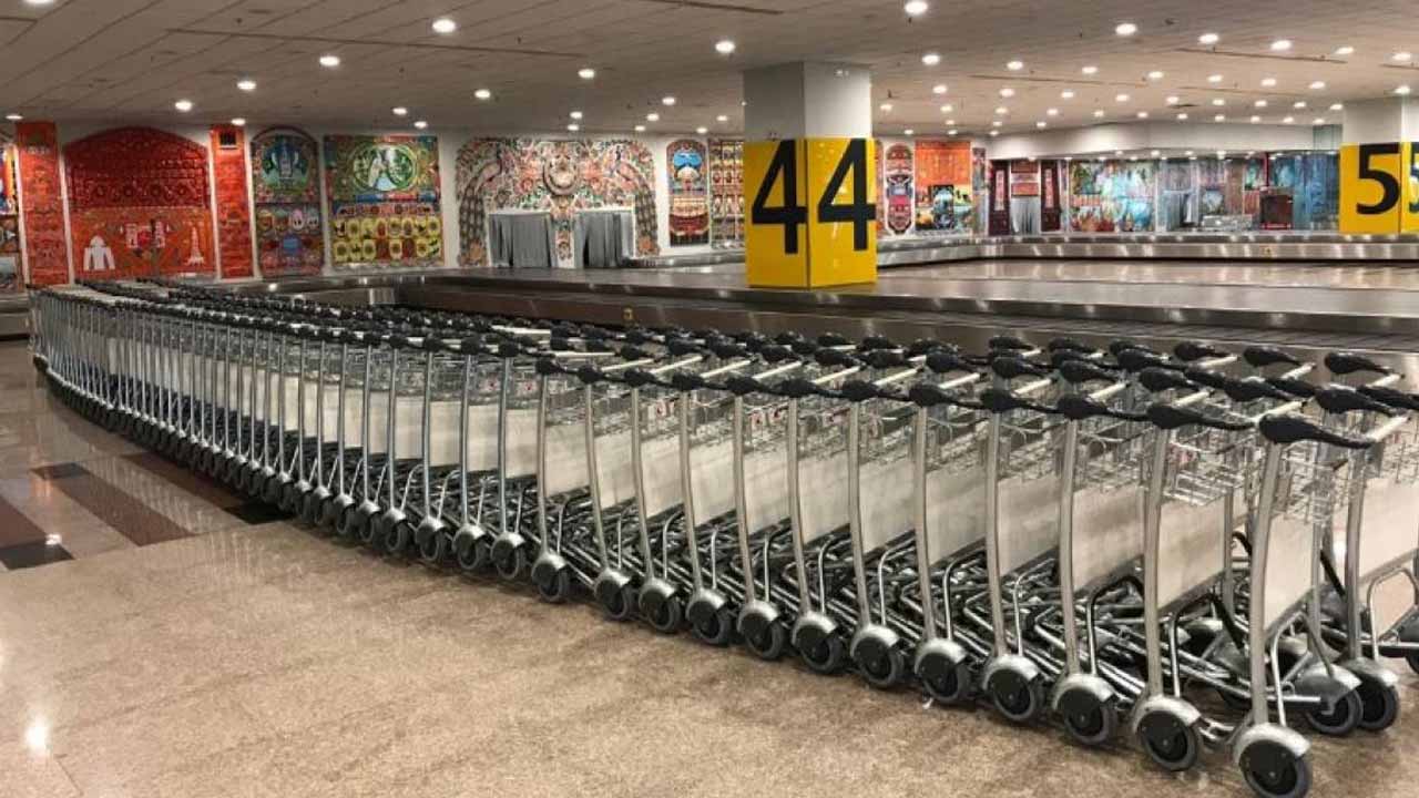 PCAA to buy new baggage trolleys for passengers
