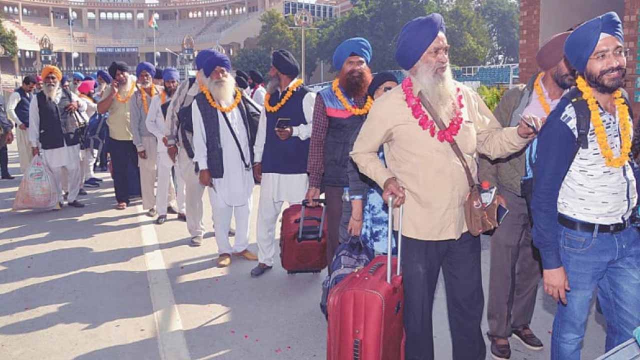 Sikh pilgrims arrive in Pakistan to celebrate Baba Guru Nanak's birth anniversary