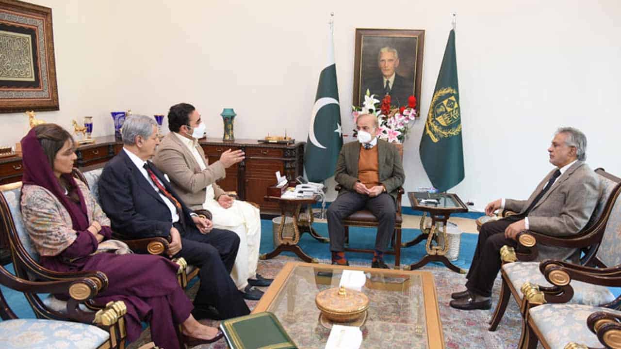 FM briefs PM on Resilient Pakistan Conference to be held in Geneva next month