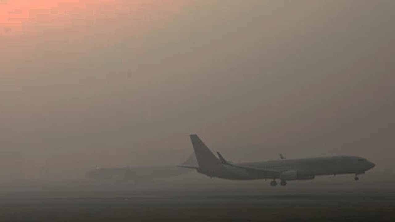 Fog disrupts flight operations in Lahore