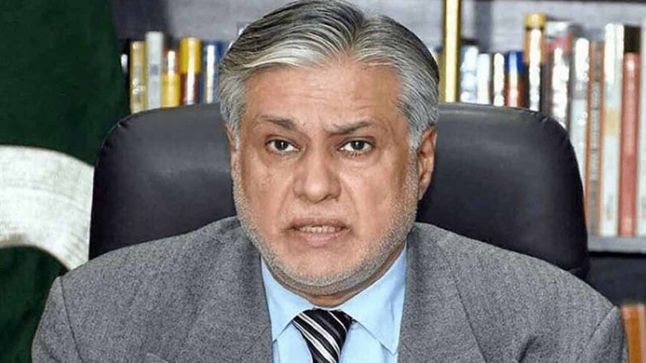 Ishaq Dar says he supports FBR’s track and trace system