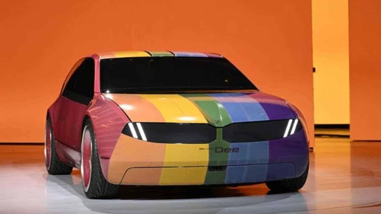 BMW unveils concept car that can change colors 