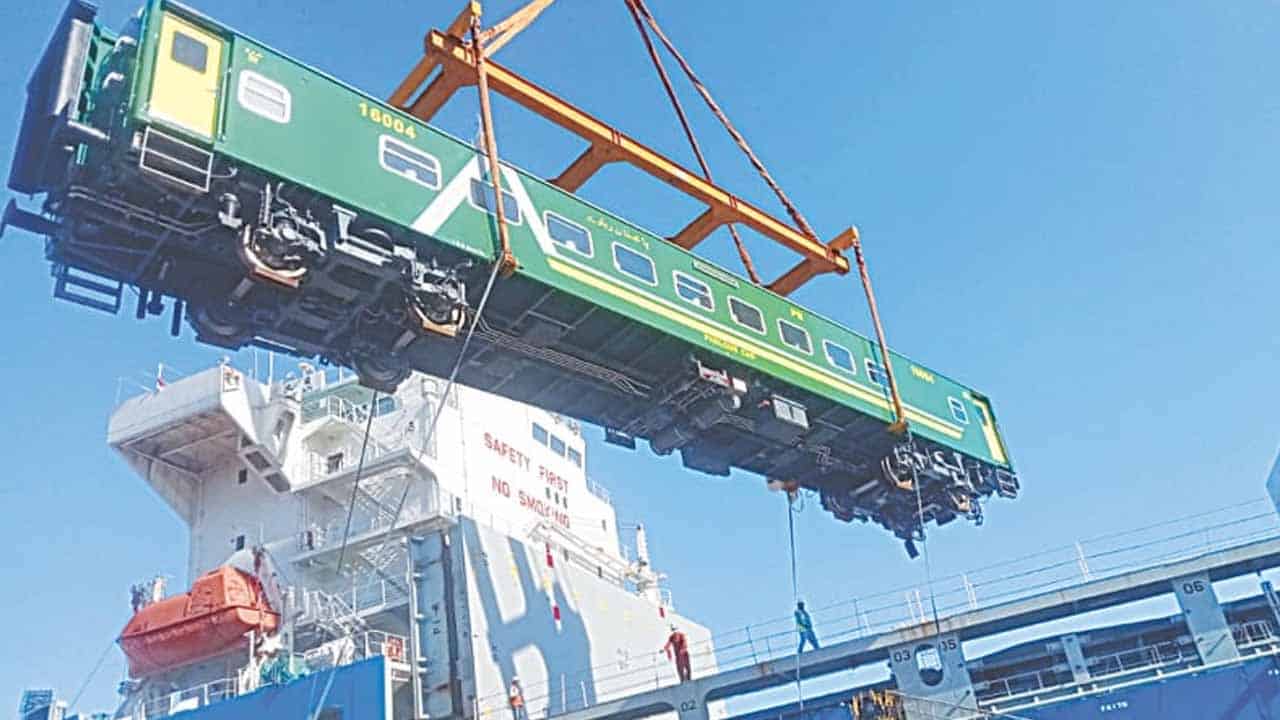 Pakistan Railways to get modern wagons of freight trains from China