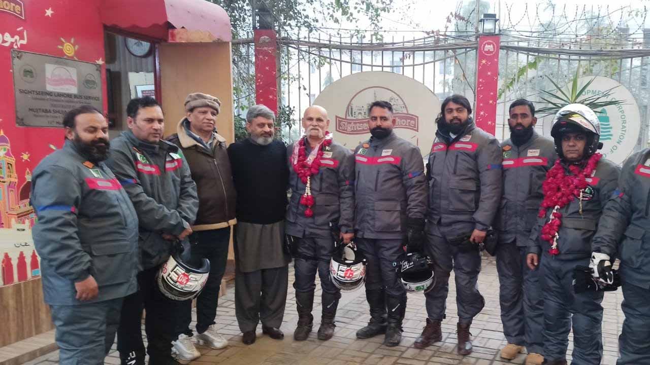 Pakistani bikers' group leaves for Saudi Arabia to perform Umrah
