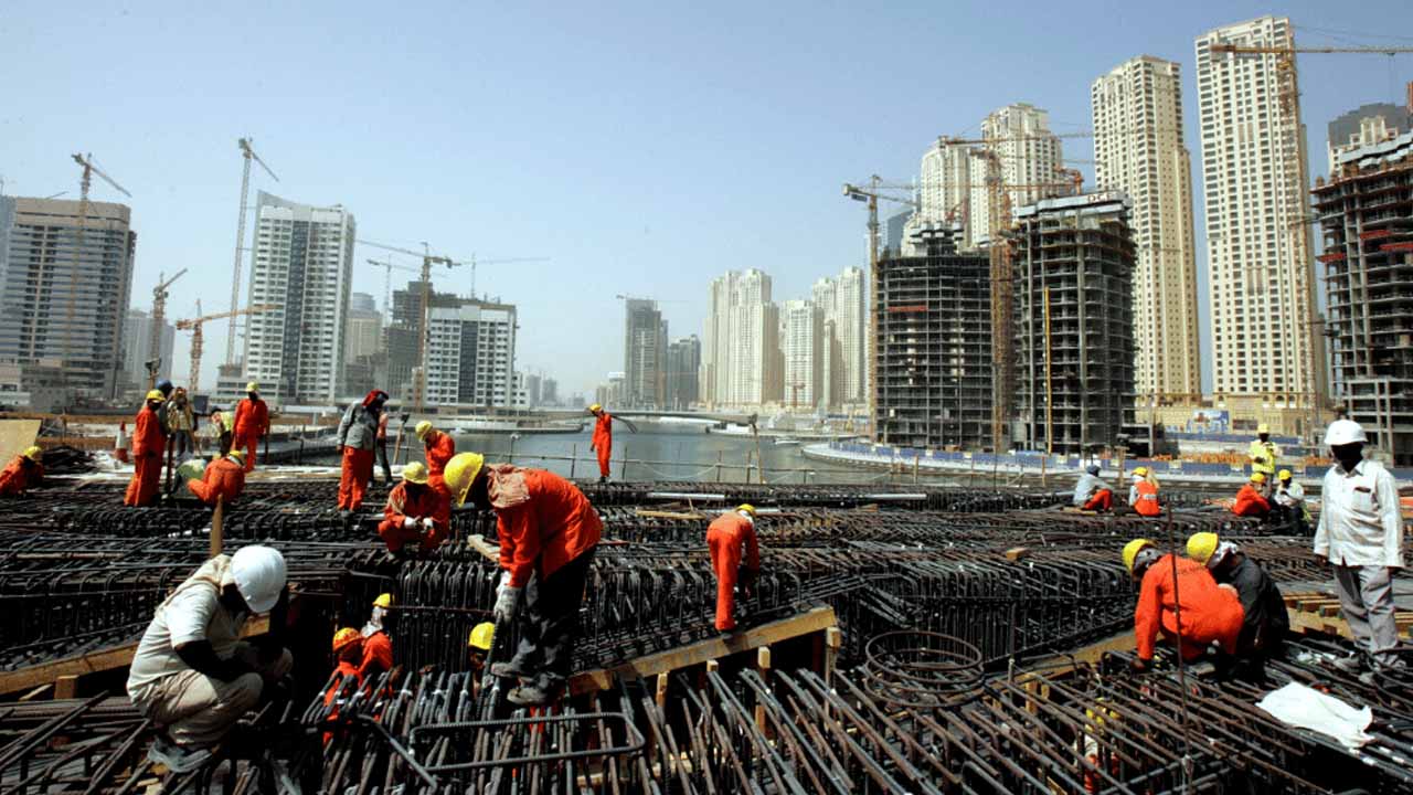 Pakistani workers in Gulf face inhumane working conditions: report