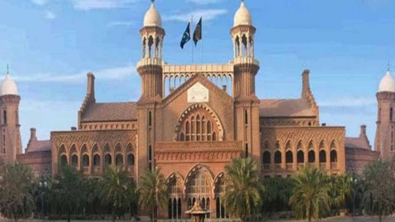 LHC Orders to Adopt Urdu as Official Language in Govt Institutes